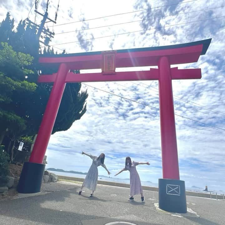 大脇有紗のインスタグラム：「羽豆岬と日間賀島🏝️  ※最後の2枚はジブリパークで撮ったものです🙇  #羽豆岬  #羽豆岬神社  #日間賀島  #日間賀島旅行  #日間賀島🐙  #日間賀島の旅  #愛知観光  #愛知 #オタク聖地  #聖地巡礼  #写真映えスポット #映えスポット」