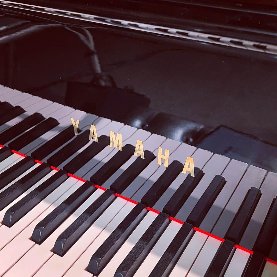 上杉洋史さんのインスタグラム写真 - (上杉洋史Instagram)「5482882 C6 #piano #yamaha #venue #todayspiano #instapiano #pianophotography #concert #iwasakihiromi #hiromiiwasaki #岩崎宏美」7月17日 18時26分 - uesugihiroshi