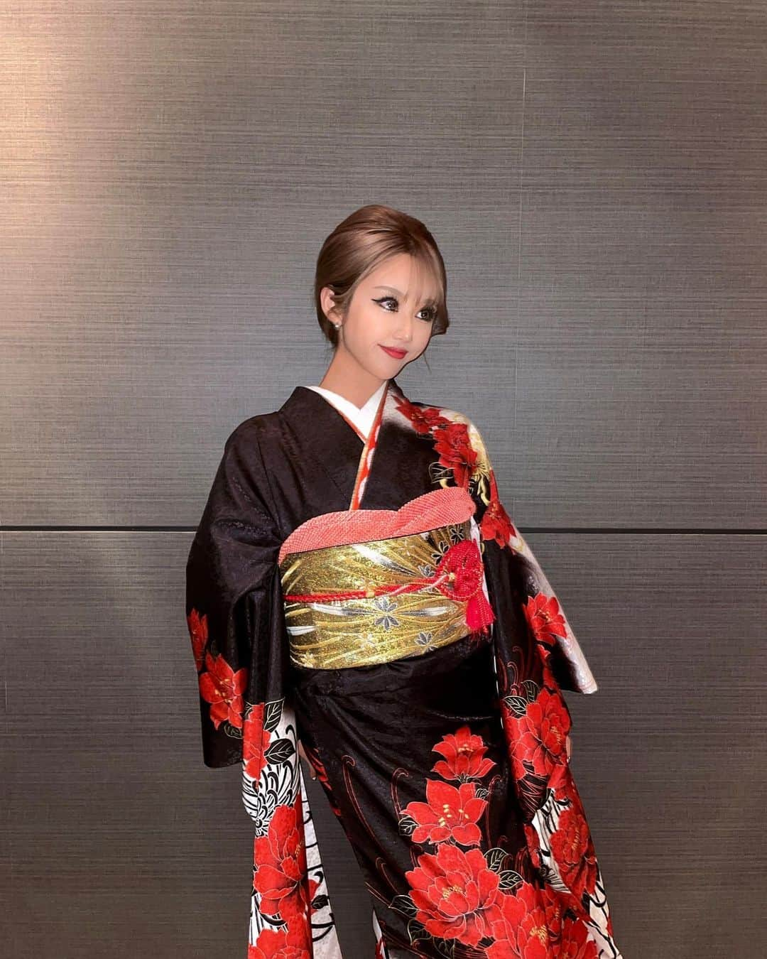 平尾貴代さんのインスタグラム写真 - (平尾貴代Instagram)「愛知和装コレクションありがとうございました✨ 可愛い着物着れて幸せ😌💞 すごいうち好みの着物だった·͜· ♡  #ミスなでしこ中部大会#ミセスなでしこ中部大会#愛知和装コレクション#aichiwasoucollection#kyotocollection#京都コレクション#京コレ#和装キッズコレクション#wasoukidscollection#和装ジュニアコレクション#wasoujuniorcollection#和装メンズコレクション#wasoumenscollection#和装ガールズコレクション#wasougirls collection#なでしこ日本#nadeshikonippon#ミスなでしこ日本#missnadeshikonippon#ミセスなでしこ日本#mrsnadeshikonippon」7月17日 18時37分 - yotsu_nuts