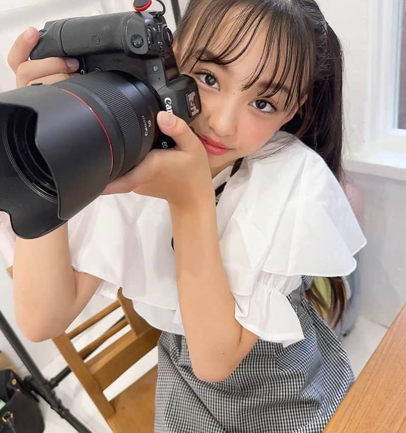 喜島結乃さんのインスタグラム写真 - (喜島結乃Instagram)「♡yuno♡ ㅤㅤㅤㅤㅤㅤㅤㅤㅤㅤㅤㅤㅤ カメラマン結乃📷✨✨ ゆのも上手に撮れるように なりたいなぁ❤️ ㅤㅤㅤㅤㅤㅤㅤㅤㅤㅤㅤㅤㅤ ㅤㅤㅤㅤㅤㅤㅤㅤㅤㅤㅤㅤㅤ #喜島結乃  #js4 #4年生 #10歳  #撮影 #女の子 #女の子コーデ」7月17日 18時43分 - yuno_0421