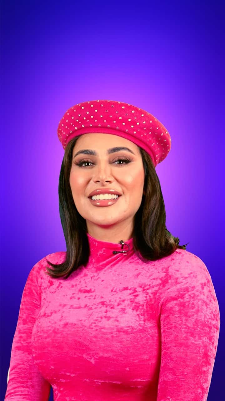 Huda Kattanのインスタグラム：「Faux cils ou mascara ? Peau glowy ou peau mate ? Lipgloss ou rouge à lèvre ? L’iconique Huda Kattan (@huda), fondatrice de la marque @hudabeauty, nous donne ses essentiels beauté 💄」