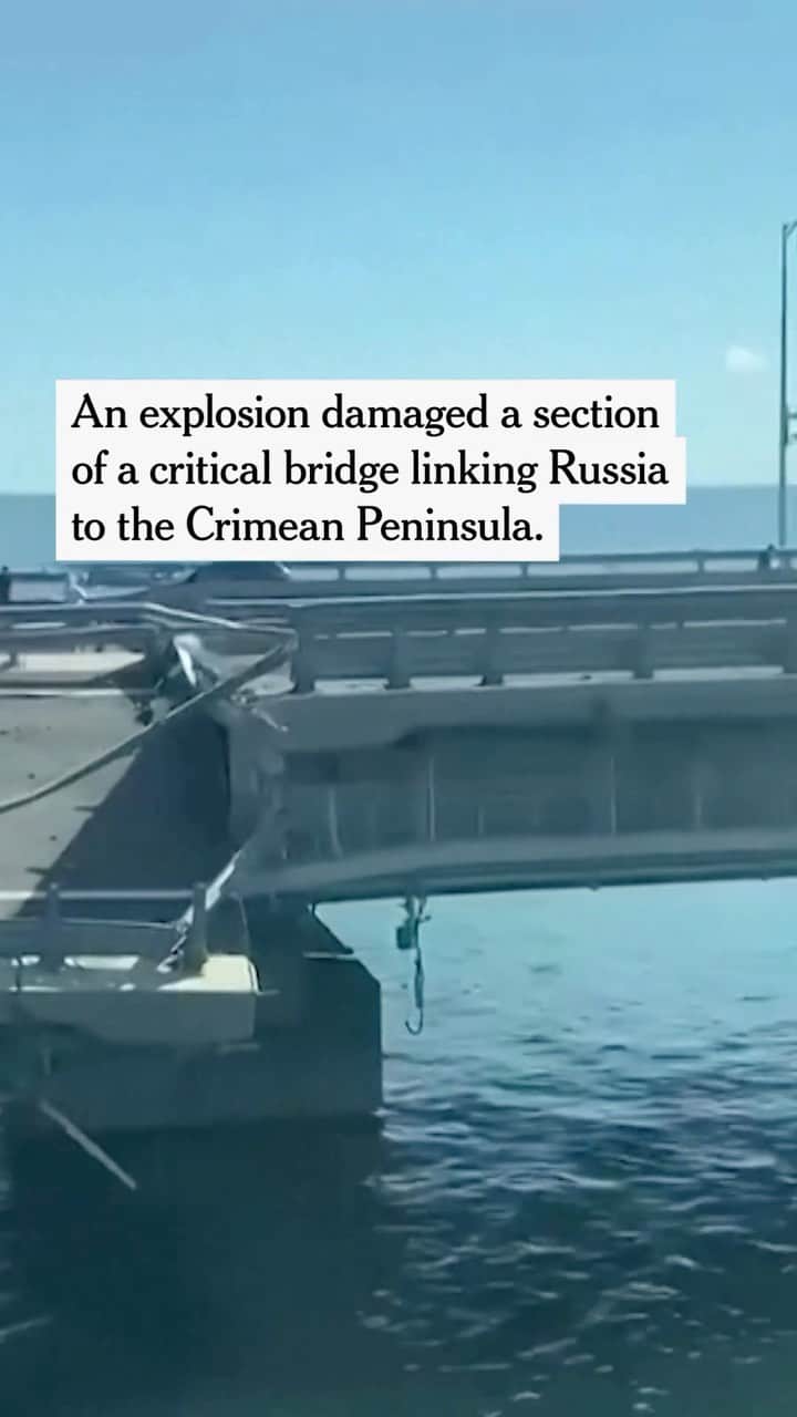 ニューヨーク・タイムズさんのインスタグラム動画 - (ニューヨーク・タイムズInstagram)「Explosions on Crimean ...