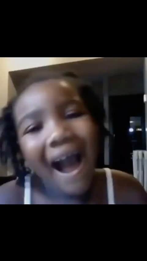 のインスタグラム：「Funny forever!! Man Krista was an awesome kid and still is🤣🤣🤣🤣 #heydadcanyouplaythatsongagain  @thekrissc @warryncampbell」