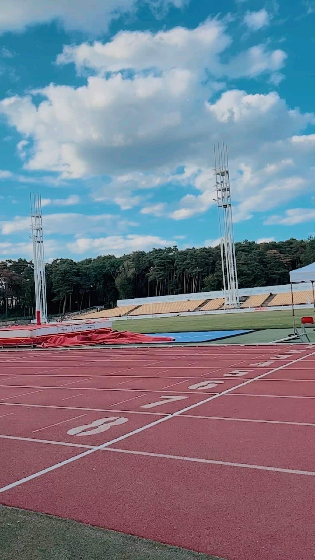 のインスタグラム：「Trochę szybkości przed kolejnymi startami 😍🥰😍 #track #tracklife #running #fun #speedworkout  Tu na tym stadionie zawsze najlepiej ♥️ @posir_poznan @memorialcybulskiego #współpraca」