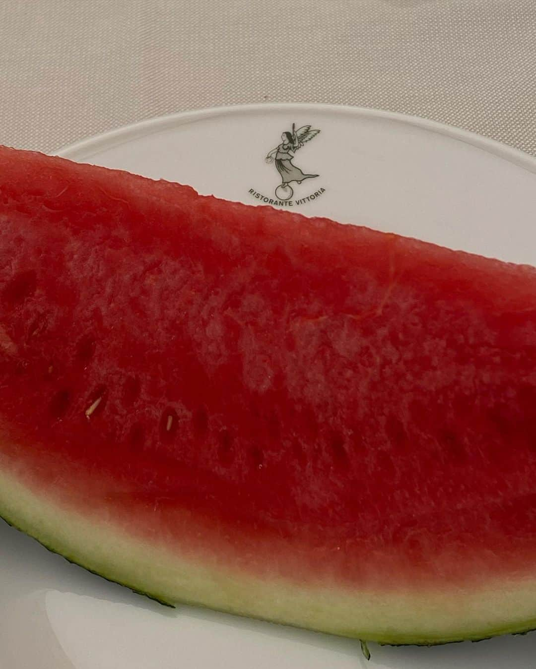 エレナ・アレジ・後藤さんのインスタグラム写真 - (エレナ・アレジ・後藤Instagram)「🍉🍉🍉」7月17日 20時32分 - alesihelena