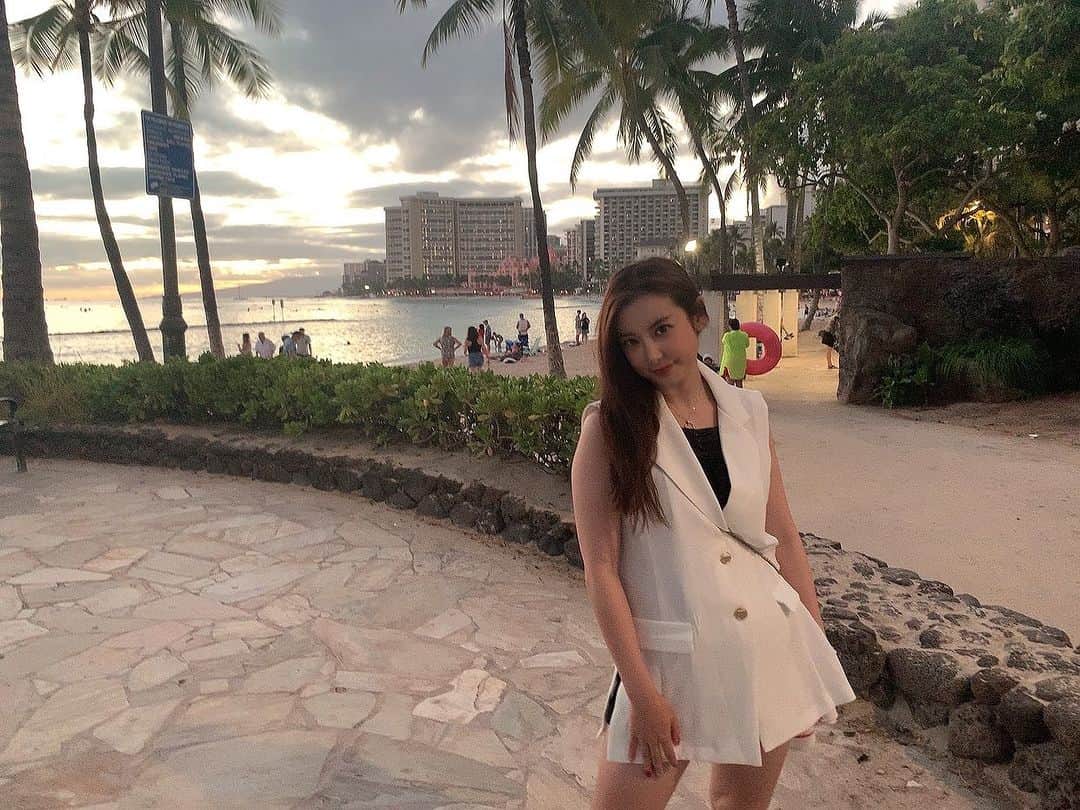 時田愛梨のインスタグラム：「サンセット🤍🤍🤍」