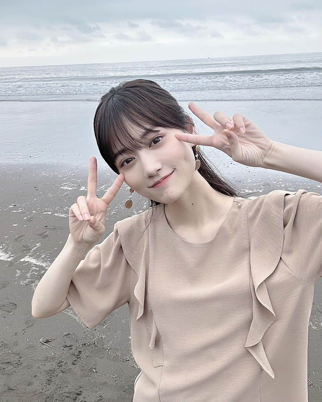 山下美月さんのインスタグラム写真 - (山下美月Instagram)「さらば、佳き日 第6話 23時6分から放送です！ そろそろ幸せになってくれヨ！な回です  海の日なので海の写真を～ 実際は灼熱でした」7月17日 20時48分 - mizuki.yamashita.official