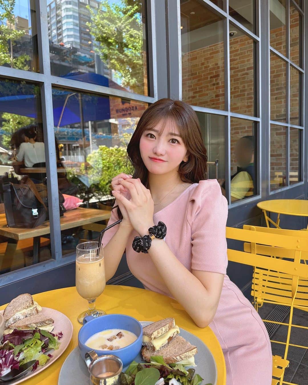 natsumiさんのインスタグラム写真 - (natsumiInstagram)「pink code🐷🩷🩷 ㅤㅤㅤㅤㅤㅤㅤㅤㅤㅤㅤㅤㅤ 髪色もおよふくもバッグも カフェも全部がお気に入り♩ ㅤㅤㅤㅤㅤㅤㅤㅤㅤㅤㅤㅤㅤ 暑すぎて駆け込んだカフェが 美味しかったし綺麗だったの🥳 ㅤㅤㅤㅤㅤㅤㅤㅤㅤㅤㅤㅤㅤ ㅤㅤㅤㅤㅤㅤㅤㅤㅤㅤㅤㅤㅤ @lilambition_official のピンクのワンピ かわいすぎよ、、♡ ㅤㅤㅤㅤㅤㅤㅤㅤㅤㅤㅤㅤㅤ ㅤㅤㅤㅤㅤㅤㅤㅤㅤㅤㅤㅤㅤ ㅤㅤㅤㅤㅤㅤㅤㅤㅤㅤㅤㅤㅤ #ootd #code #銀座カフェ #銀座ランチ #東京観光 #東京カフェ #カフェ巡り #ワンピースコーデ #ピンクコーデ #夏コーデ」7月17日 20時51分 - iskw_ntm