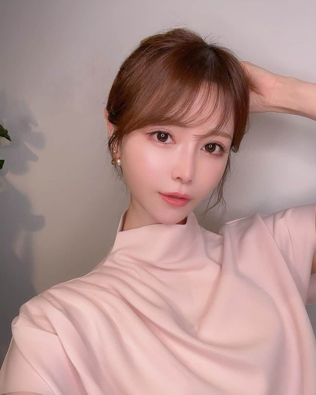 airiのインスタグラム：「． この前YAG BEAUTY CLINIC渋谷院さんで レーザートーニングを受けてきたよ🪄 ダウンタイムも痛みもほぼないからありがたい🕊 回数重ねるとシミが薄くなったりトーンアップ効果があるみたい🤍  #yagbeauty #レーザートーニング #rrrマスクパック」