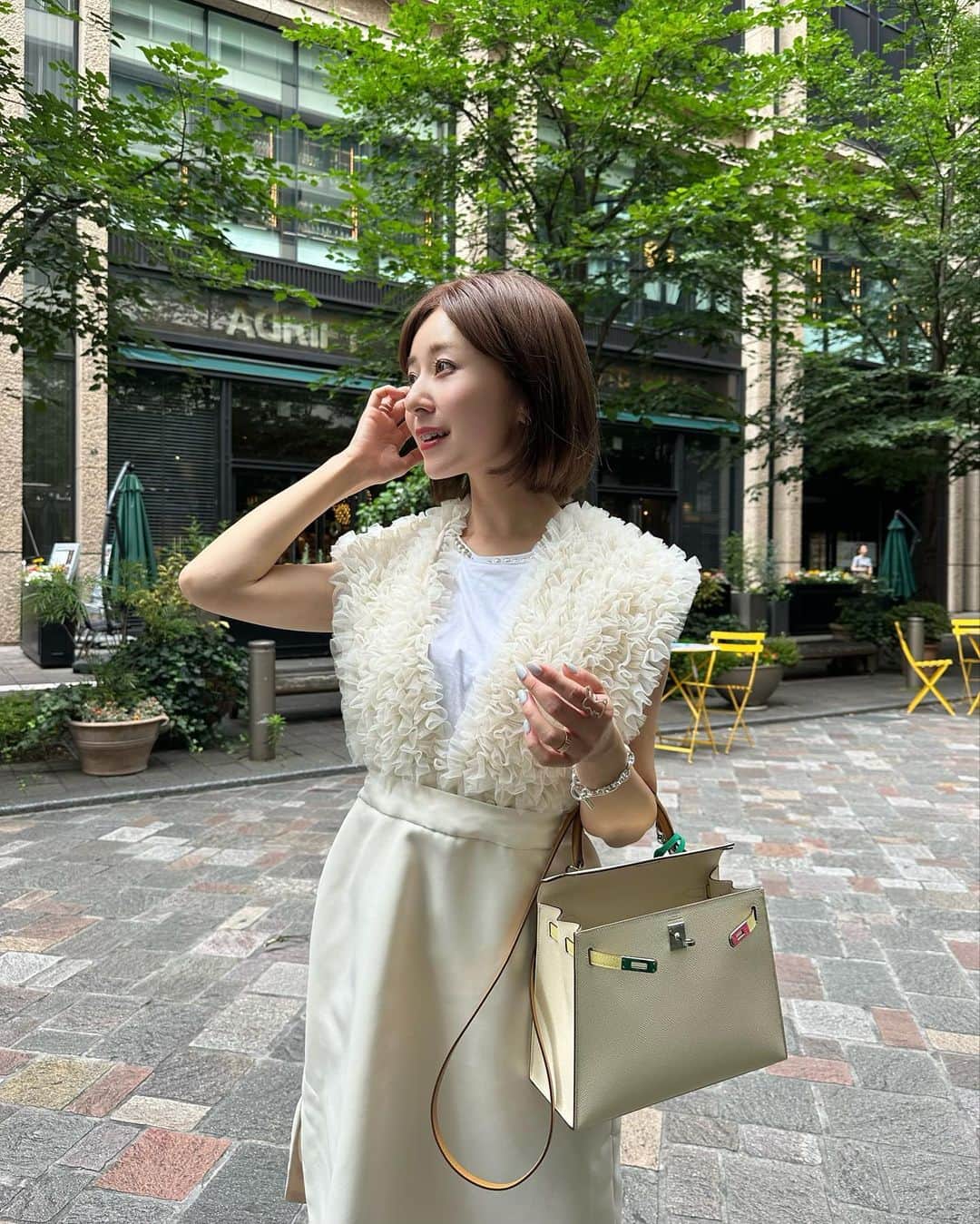 水野佐彩のインスタグラム：「・ 3連休お疲れ様でした🤍🤍 燃えるような暑さだった..🙂  みんなでヤウメイ行った時の🫶🏻」