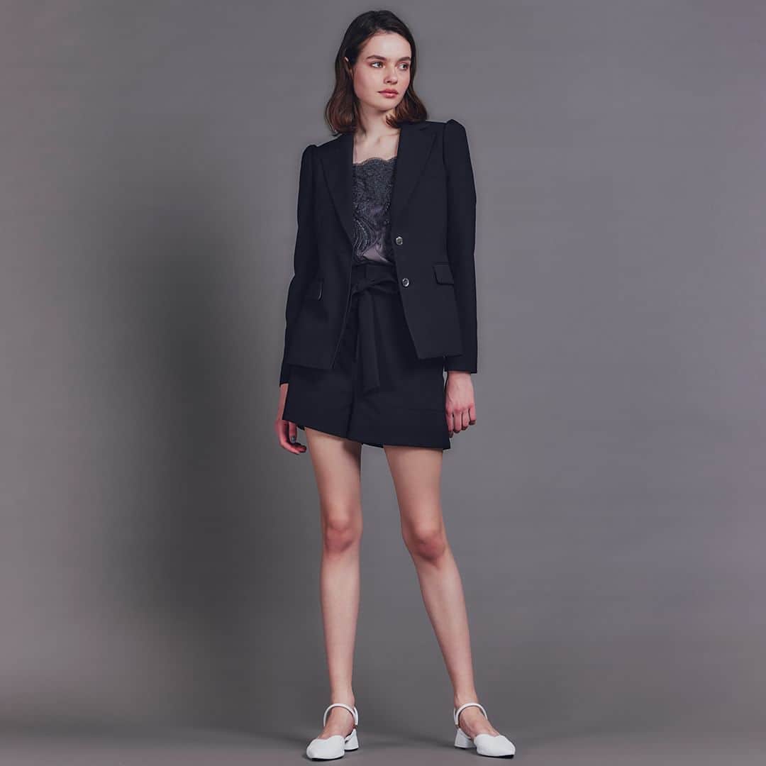 Double Standard Clothingのインスタグラム：「. NEW ARRIVAL 2023 PRE-FALL COLLECTION . [OUTER] Sov. / モアザンリネンジャケット price. 70,400円(税込) color. オフ / ベージュ / ブラック size. 36 / 38 . [TOPS] Sov. / シルキーサテンキャミソール price. 33,000円(税込) color. ピンクベージュ / チャコール size. 36 / 38 . [BOTTOMS] Sov. / モアザンリネンショートパンツ price. 34,100円(税込) color. オフ / ベージュ / ブラック size. 36 / 38 . ------------------------------------------ #doublestandardclothing #tokyo #DSC #sov #nightstore #fashion #ootd #2023prefall」