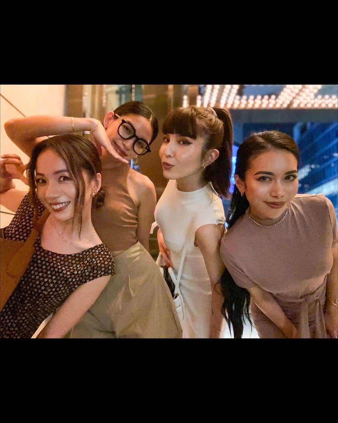 サマンサ麻里子さんのインスタグラム写真 - (サマンサ麻里子Instagram)「Late post, but omakase sushi dinner with the girls 🤍 何回「美味しい〜！」って言っただろう🥰 またお寿司行こうね🍣 #omakasesushi」7月17日 21時09分 - samanthamariko