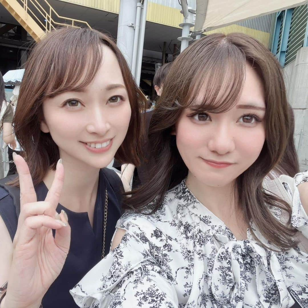 白井美帆のインスタグラム：「夏だー‼️ユニバだー‼️ という事で。 夏に激弱な私が平澤マネちゃんと遊びに行ってきましたよ笑 しかし！暑いので行く場所食べるものを予めきめて全てを制覇して即帰宅！😆 ポケモン好きな彼女は興奮🤩 食べ物たちを本当にオシャレに写真を撮るのです。  しかし。溶けるのです笑  ワクワクしてる姿可愛い❤️ 絶叫も乗りたい物全部乗ったので満足♡♡♡」