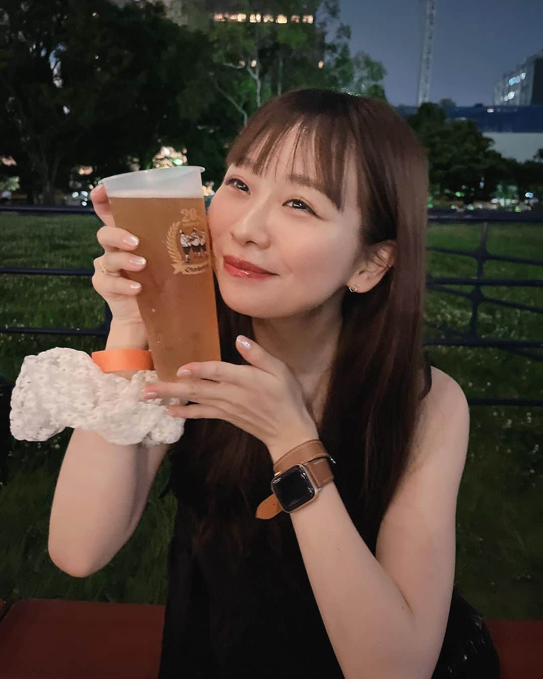 ゆうにゃんのインスタグラム：「ㅤㅤㅤㅤㅤㅤㅤㅤㅤㅤㅤㅤㅤ 今年2度目のオクフェス🍺🇩🇪 ㅤㅤㅤㅤㅤㅤㅤㅤㅤㅤㅤㅤㅤ お台場に続き日比谷も もちろん行っちゃたわよ☝🏻 ㅤㅤㅤㅤㅤㅤㅤㅤㅤㅤㅤㅤㅤ 熱い夏の夜に外で飲む一杯 最高すぎて😮‍💨 ㅤㅤㅤㅤㅤㅤㅤㅤㅤㅤㅤㅤㅤ よい夏の思い出を ありがとうございますのきもち @oktoberfest1810  ㅤㅤㅤㅤㅤㅤㅤㅤㅤㅤㅤㅤㅤㅤㅤㅤㅤㅤㅤㅤㅤㅤㅤㅤ ちなみにこの日の服は リールに載せてるBBQコーデの GRLのワンピ😚プチプラ万歳 ㅤㅤㅤㅤㅤㅤㅤㅤㅤㅤ #オクフェス20周年 #オクトーバーフェスト #オクフェス #ビール女子 #ビールフェス #日比谷オクトーバーフェスト #オクトーバーフェスト日比谷」