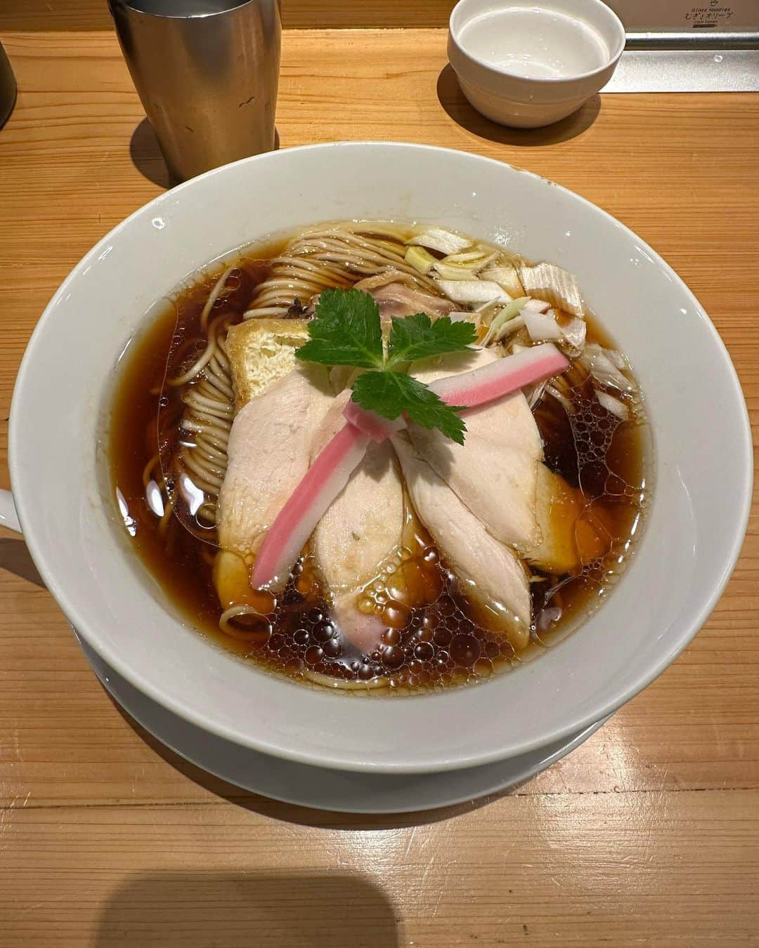 西澤裕介のインスタグラム：「岸です。むぎとオリーブ。  #銀座本店 #鶏SOBA #岸大介 #太秦の空き時間 #何してますのん」