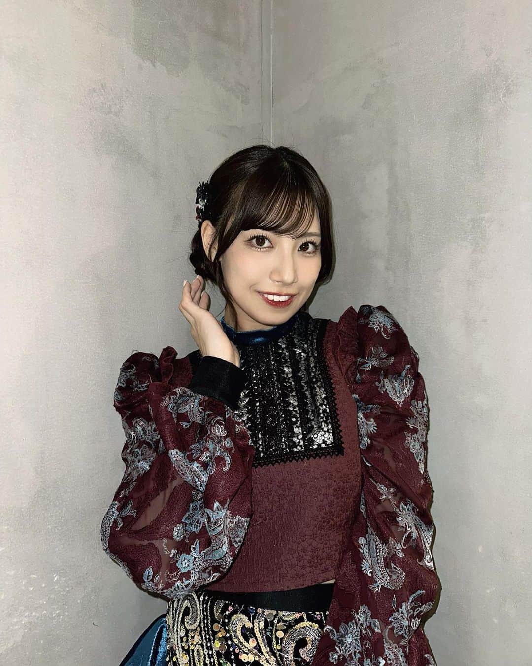 荒井優希のインスタグラム：「LIVE楽しかった〜👧🏻✨ おだんごですっきりでした🧏🏻‍♀️ #ske48」