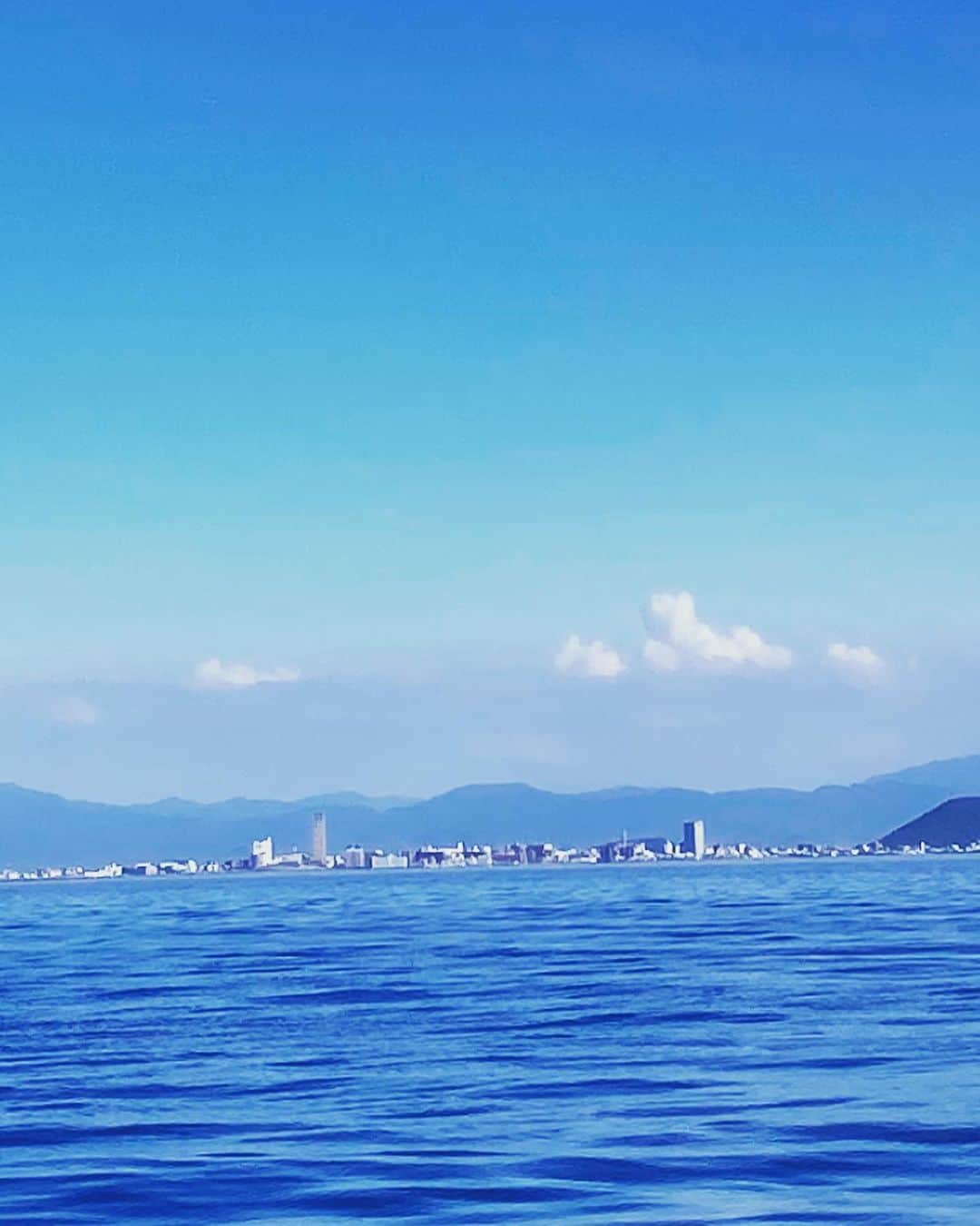 多賀公人さんのインスタグラム写真 - (多賀公人Instagram)「海の日なので海に！瀬戸内海に生まれて良かった！海はイイ🏖実家を海から見てきた！  #瀬戸内海　#sea #ocean #cruise #fun #love #海　#海の日　#多賀公人　#アナウンサー」7月17日 21時59分 - kimito_taga