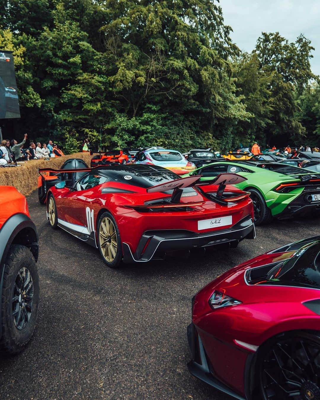 CarsWithoutLimitsさんのインスタグラム写真 - (CarsWithoutLimitsInstagram)「Some of our favourite cars from @fosgoodwood this past week.   📸 @masterkrishan   #carswithoutlimits #goodwood #goodwoodfestivalofspeed #goodwoodfos #hypercars」7月17日 22時15分 - carswithoutlimits