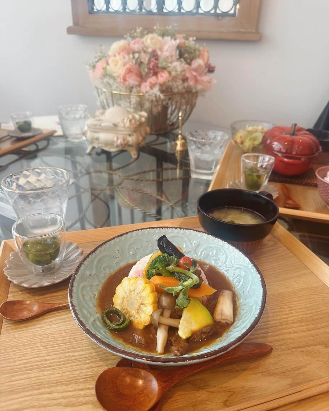 福井千佳のインスタグラム：「. . . 🍴 @kabanokimochi  . . . とっても優しく美味しい😚 次回は低糖質スイーツもいただきたいなぁ🤤♡ . 先程あげたストーリーズの 母お手製ハヤシライスは、 こちらを真似っこしてくれたんだぜ。 . . . さ、さ、さ、さ、 どんな3連休でしたか。 . #カバの気持ち#低糖質スイーツ#岩屋カフェ#バターサンド」