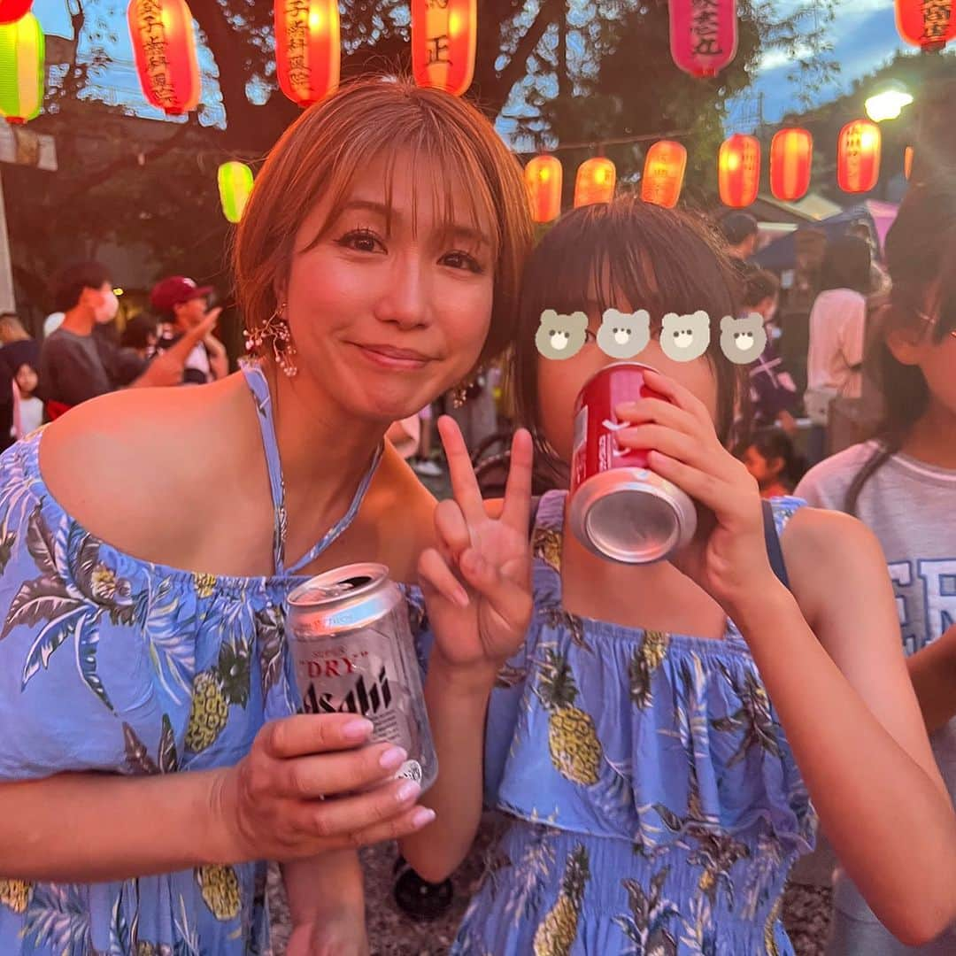 千葉あやさんのインスタグラム写真 - (千葉あやInstagram)「. お揃いのワンピース着て、夏祭りも行ってきました🍧🏮⛩️🌽🩵  #夏 #海の日」7月17日 22時20分 - aya_sakaya56