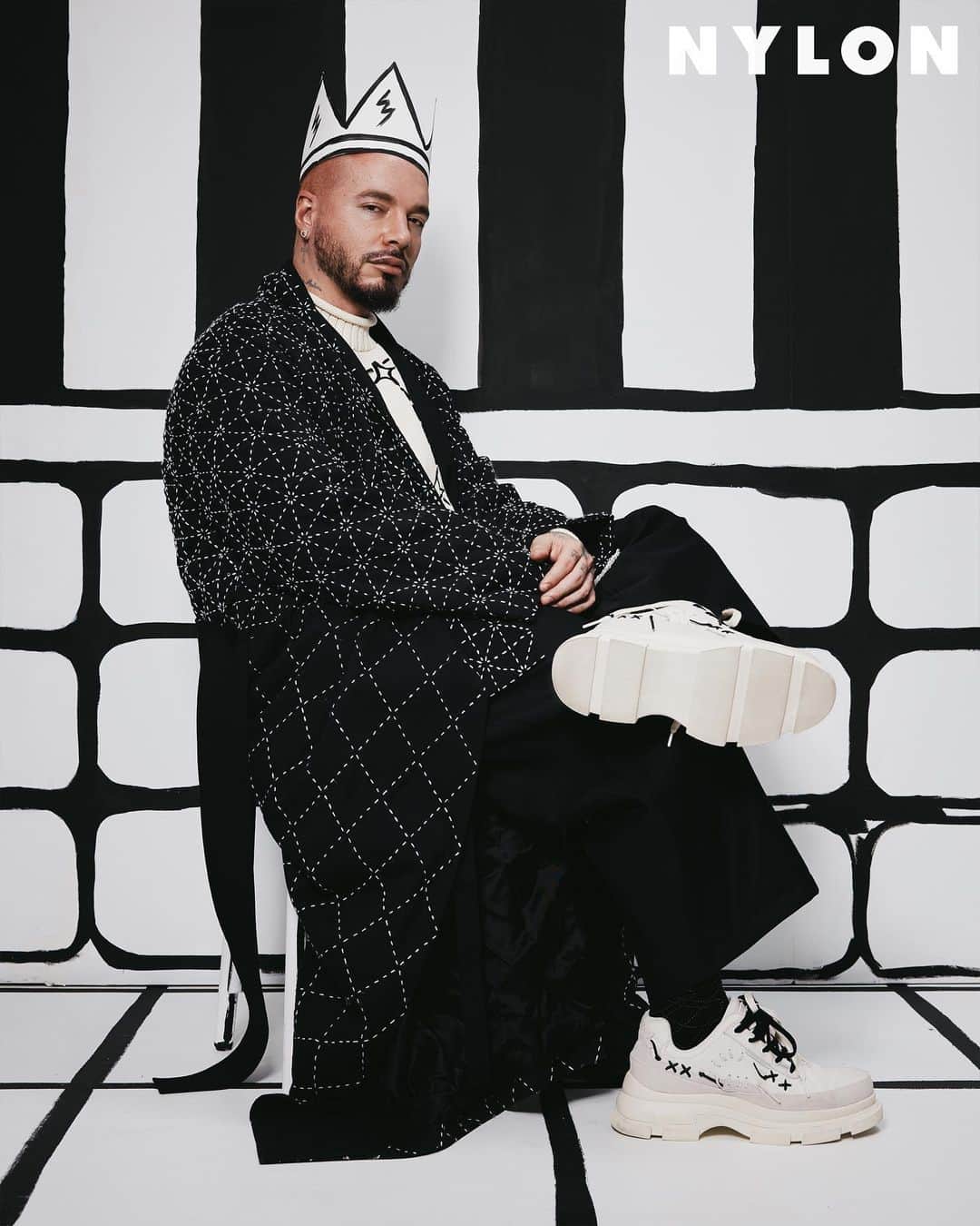 Nylon Magazineさんのインスタグラム写真 - (Nylon MagazineInstagram)「#JBalvin has accomplished an impossible feat: He’s managed to log off. “[The idea of fatherhood] caused me a lot of anxiety,” the artist says, following his decision to take a nine-month-long social media detox to focus on his family. “When [my son] was born, I realized that it was just the fear—the fear was bigger than the reality.” At the link in bio, our July 2023 cover star @jbalvin opens up about suffering from depression, finding purpose in fatherhood, and more.   Photographer: @abdmstudio Stylist: @eehay Set Designer: @not.thestate Grooming: @melissa.dezarate Talent Bookings: @specialprojectsmedia Photo Director: @heartattackack Editor in Chief: @alyssavingan SVP Fashion: @tiffanyreid SVP Creative: @karen.hibbert」7月17日 22時21分 - nylonmag