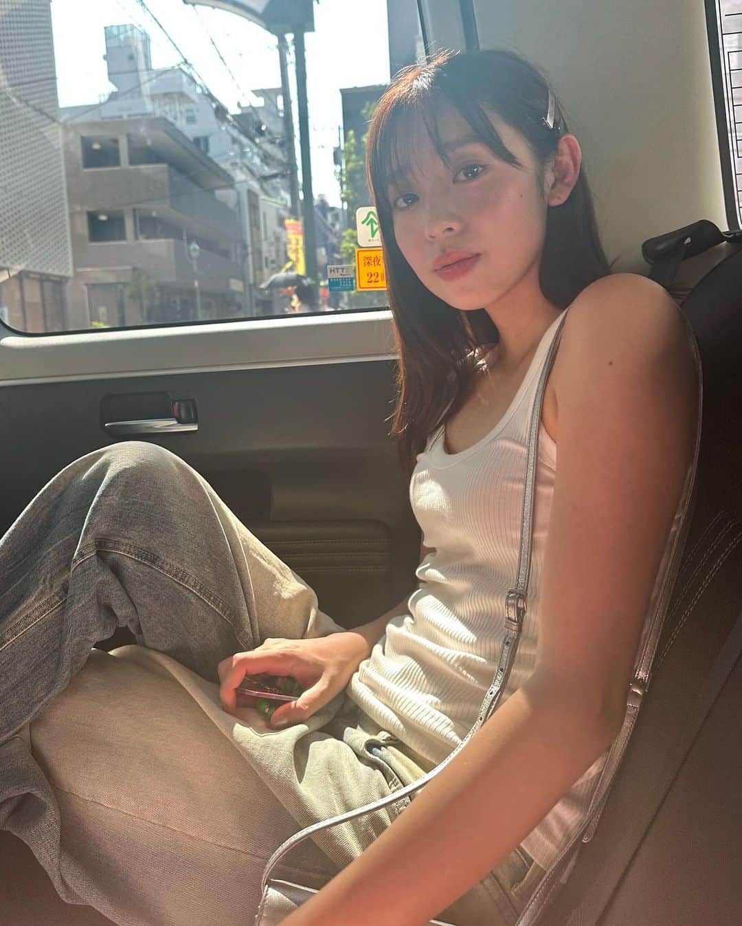 江藤百香のインスタグラム：「暑すぎるって🫠🍧 #ootd #outfit」