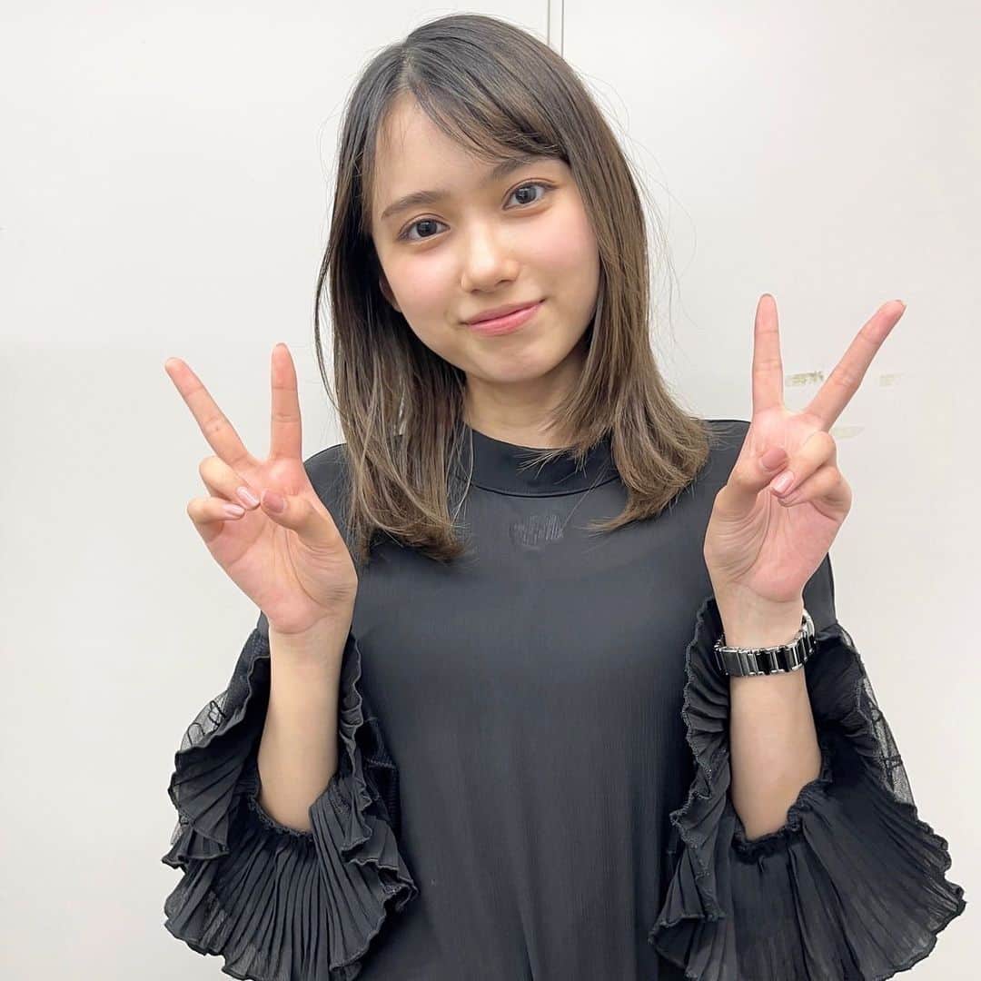 のインスタグラム：「ドラマ「#無限オーディション」 ご視聴いただきありがとうございました！  癖ある候補者が集ったオーディションが終わった直後に過去に戻ってしまいもう一度繰り返すことに…無事タイムリープから抜け出せますように！  後編は7月24日（月）22:00から放送です！ 来週の放送も是非お楽しみに！♾️🩵♾️  TVerでも配信中です！  https://tver.jp/series/sr0e7m3mpc  感想を是非 #無限オーディション で投稿していただけたらと思います☕️」