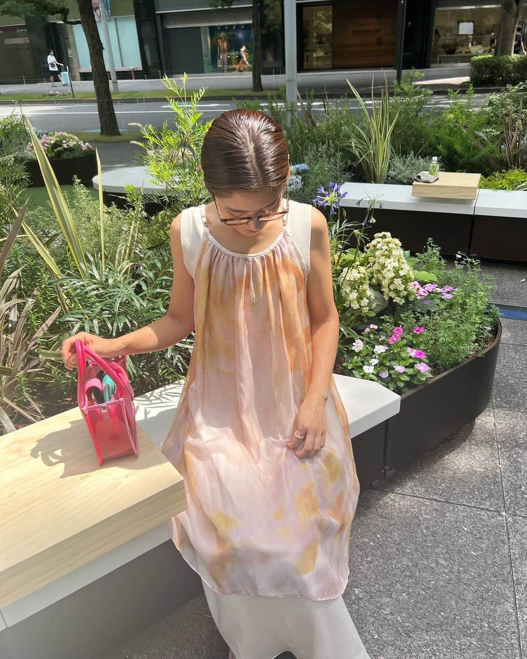 のインスタグラム：「🌞🌞🌞 休日ワンピース🎀  暑い日が続くけどふわふわなワンピースでちょっと 涼しげに…👗🩵  #夏コーデ  #ワンピース」