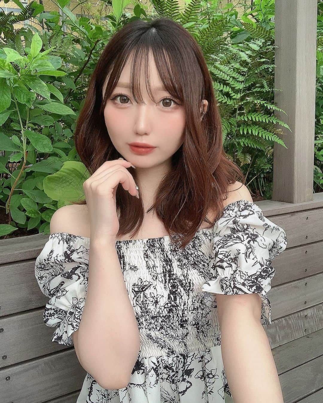 柳田なつみのインスタグラム：「最近　@shein_japan でいっぱい夏服買った🐶♡ ・ 可愛いのばっかり届いたからまた載せよ🐶♡ ・ ・ #shein #shein購入品 #sheinコーデ #夏服コーデ #オフショル」