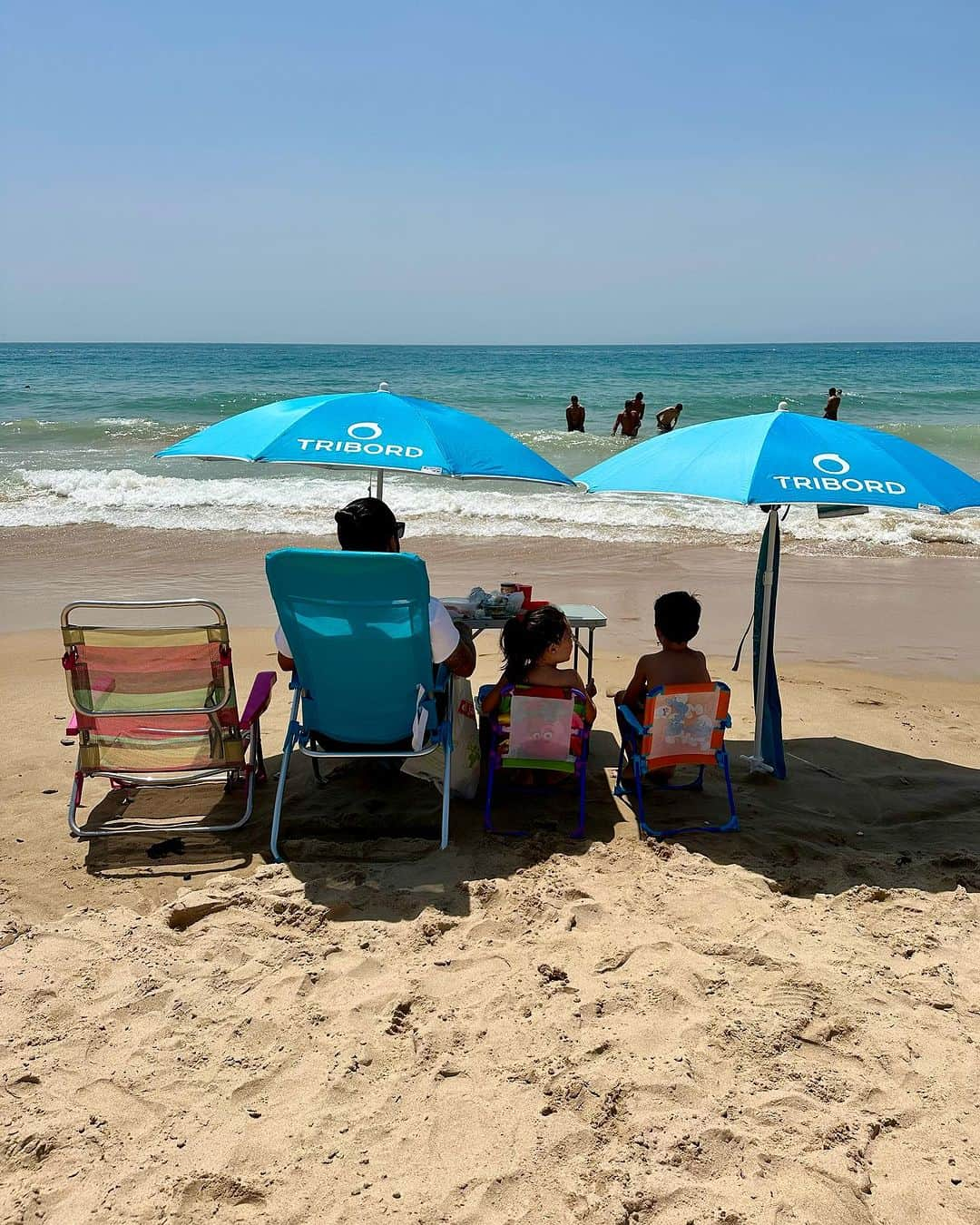 ホセ・マヌエル・フローレス・モレノのインスタグラム：「“ La felicidad de tu vida depende de la calidad de tus pensamientos “.  🏖️🔋   #Cádiz #Andalucía #España」