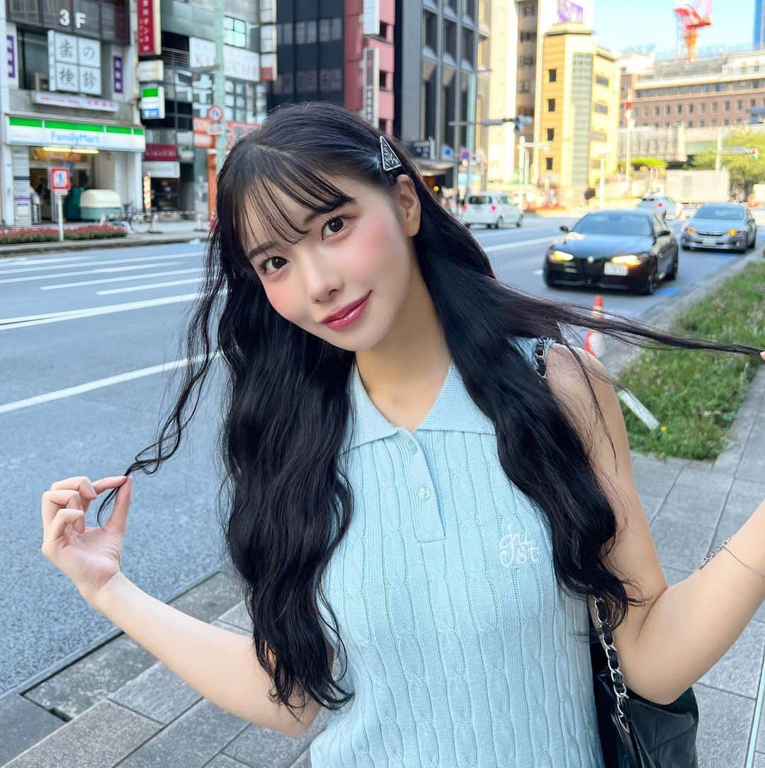 えみ姉さんのインスタグラム写真 - (えみ姉Instagram)「ㅤ どんな3連休だったー🍷？♡♡♡ 私はたべすぎたよん ㅤ 明日からまただりーけどのんびり生きようや^_^ ㅤ 全部だりーなー^_^ くらいでちょうどいいのだ。50%くらいの力でな ㅤ たまに本気出せばそれでいい ㅤ 心に厨二病を。 厨二病マインドっていいんよな(笑) ㅤ ㅤㅤ #一体何のアドバイス #とりあえず平日だるいね」7月17日 23時21分 - emk_oooo