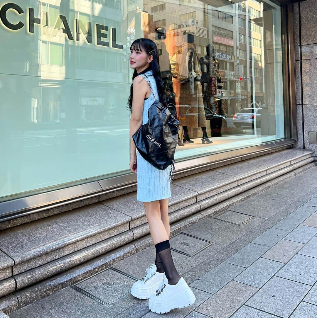 えみ姉さんのインスタグラム写真 - (えみ姉Instagram)「ㅤ どんな3連休だったー🍷？♡♡♡ 私はたべすぎたよん ㅤ 明日からまただりーけどのんびり生きようや^_^ ㅤ 全部だりーなー^_^ くらいでちょうどいいのだ。50%くらいの力でな ㅤ たまに本気出せばそれでいい ㅤ 心に厨二病を。 厨二病マインドっていいんよな(笑) ㅤ ㅤㅤ #一体何のアドバイス #とりあえず平日だるいね」7月17日 23時21分 - emk_oooo