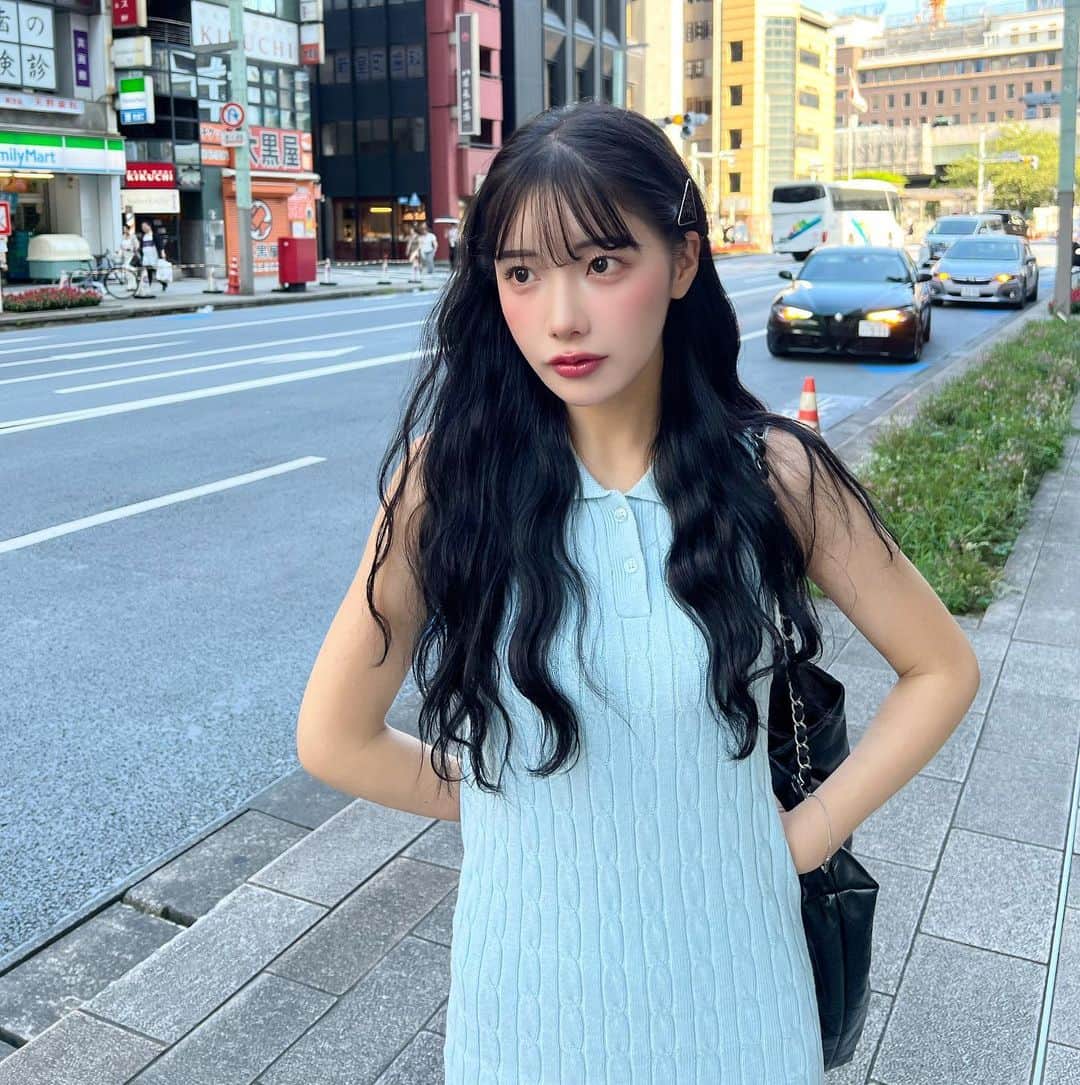 えみ姉さんのインスタグラム写真 - (えみ姉Instagram)「ㅤ どんな3連休だったー🍷？♡♡♡ 私はたべすぎたよん ㅤ 明日からまただりーけどのんびり生きようや^_^ ㅤ 全部だりーなー^_^ くらいでちょうどいいのだ。50%くらいの力でな ㅤ たまに本気出せばそれでいい ㅤ 心に厨二病を。 厨二病マインドっていいんよな(笑) ㅤ ㅤㅤ #一体何のアドバイス #とりあえず平日だるいね」7月17日 23時21分 - emk_oooo
