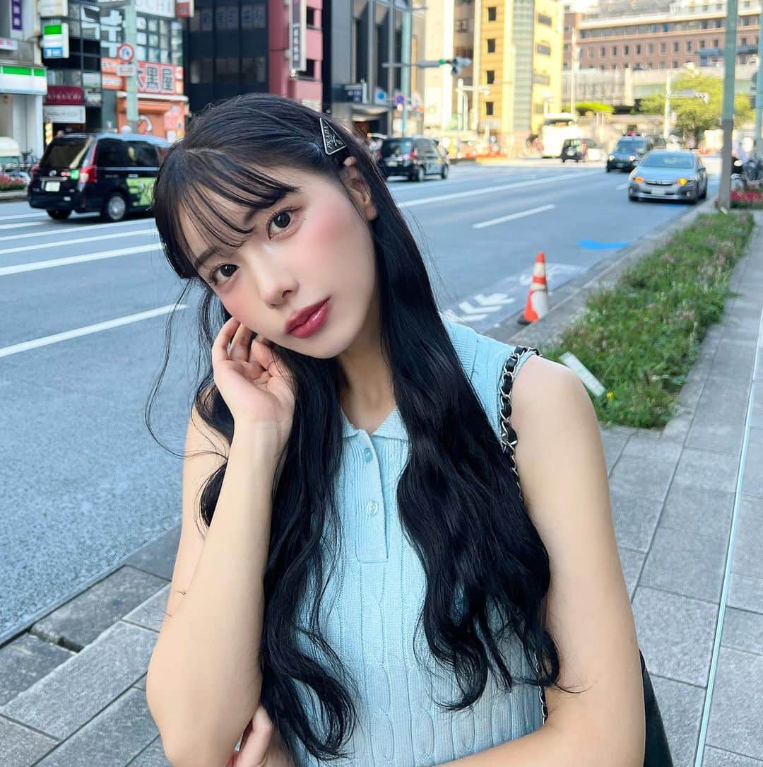 えみ姉さんのインスタグラム写真 - (えみ姉Instagram)「ㅤ どんな3連休だったー🍷？♡♡♡ 私はたべすぎたよん ㅤ 明日からまただりーけどのんびり生きようや^_^ ㅤ 全部だりーなー^_^ くらいでちょうどいいのだ。50%くらいの力でな ㅤ たまに本気出せばそれでいい ㅤ 心に厨二病を。 厨二病マインドっていいんよな(笑) ㅤ ㅤㅤ #一体何のアドバイス #とりあえず平日だるいね」7月17日 23時21分 - emk_oooo