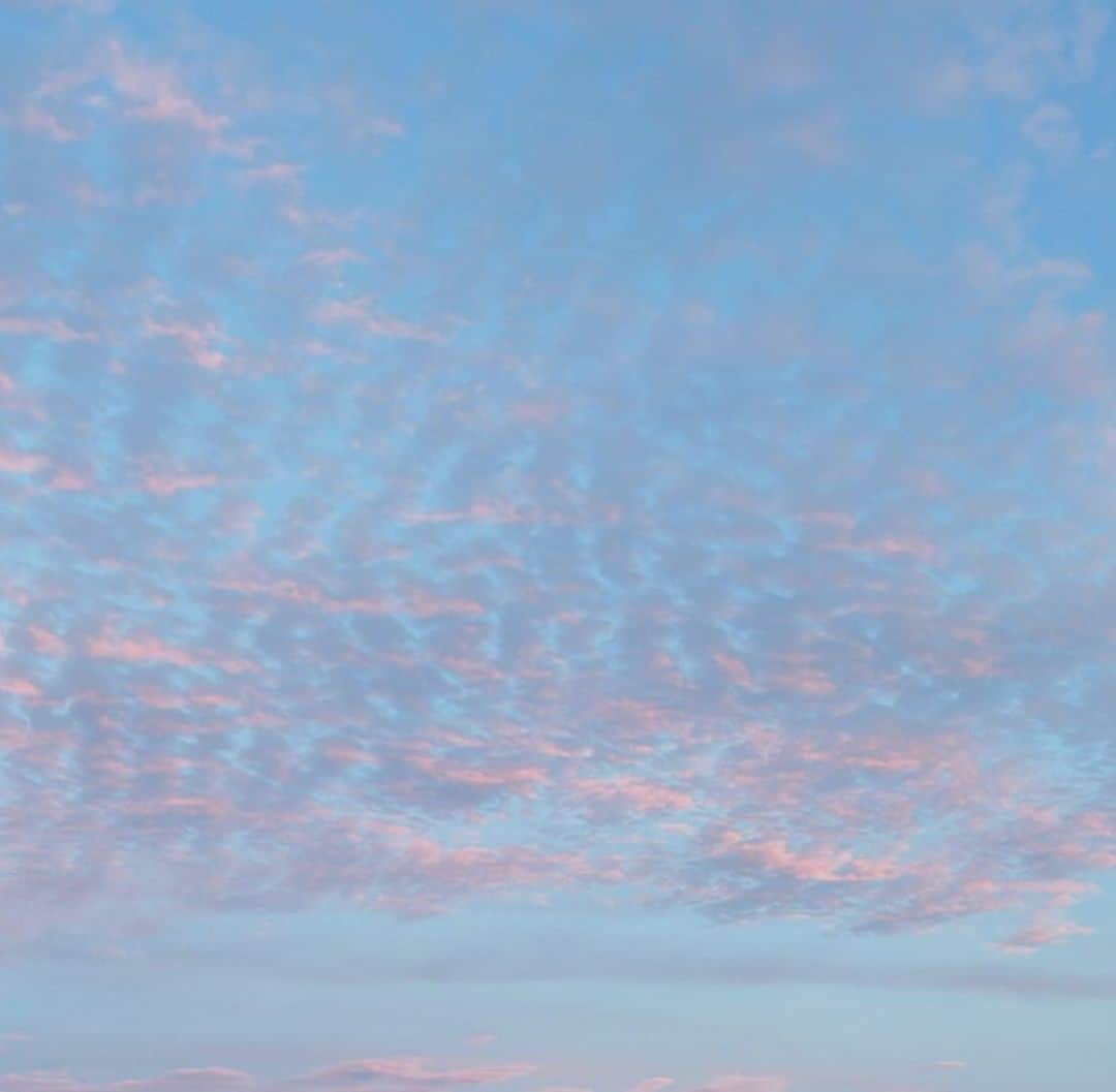 hanaのインスタグラム：「・ ・ 🫧☁️」