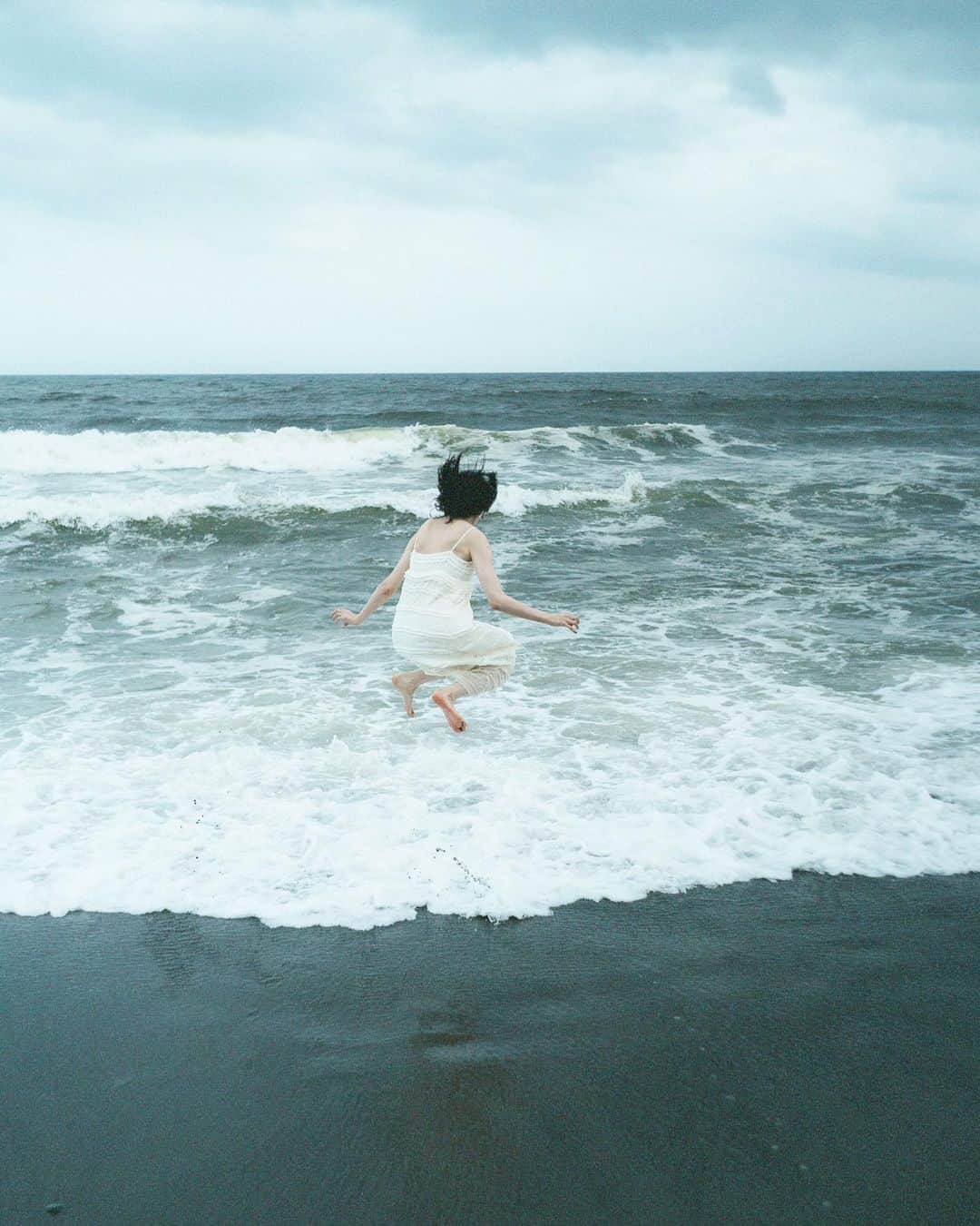haru wagnusのインスタグラム：「Summer has come  #入水フォトウォーク　#wagnusの写真教室   #summervibes #summercollection  #summerdresses #japantrip #japanphotography」