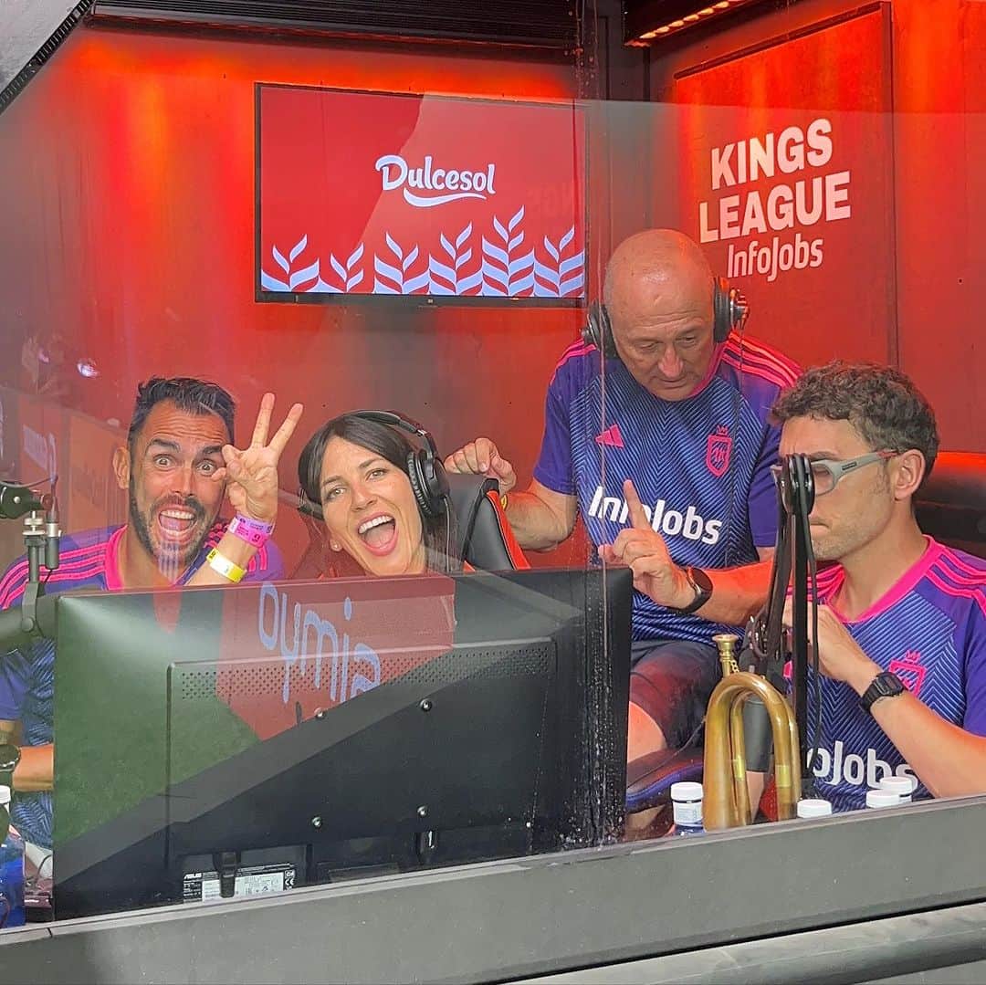 のインスタグラム：「Algunas fotos del día de ayer en barcelona… con @bici_thecaster1k @arandatv @nachohernaez @irenejunquera @1kfutbolclub」