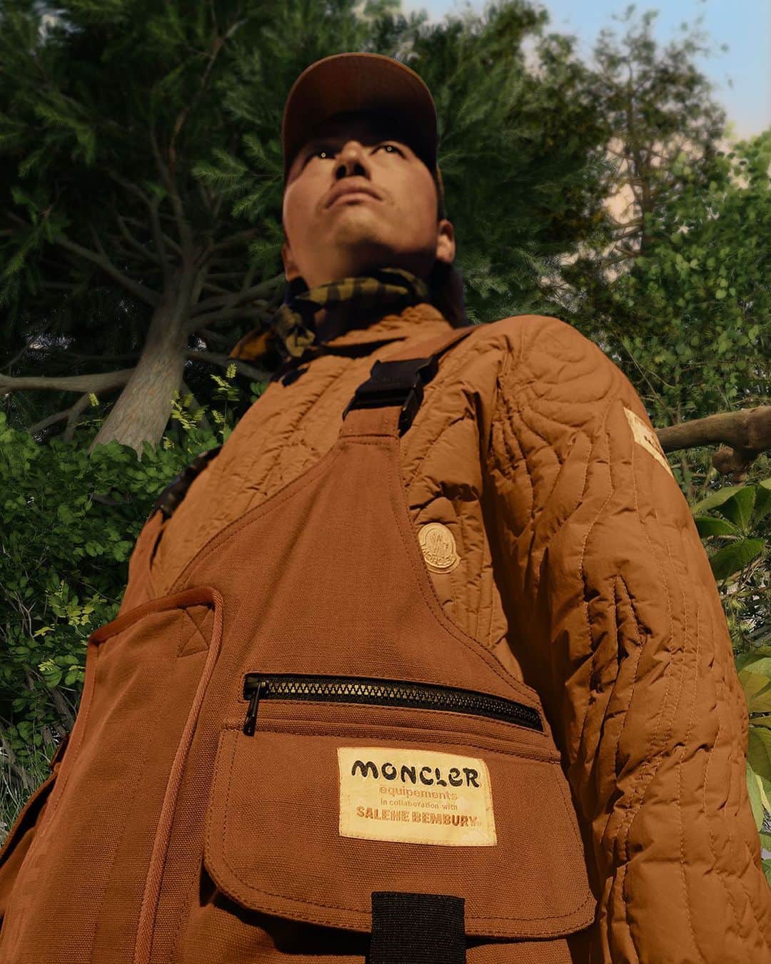 モンクレールのインスタグラム：「Salehe Bembury introduces his distinct creative language of color, shape and utility - inspired by an archive Moncler mountaineering line from the late 1950’s.  Moncler x Salehe Bembury is available now on moncler.com.  #MONCLERGENIUS #MONCLERSALEHEBEMBURY @salehebembury」