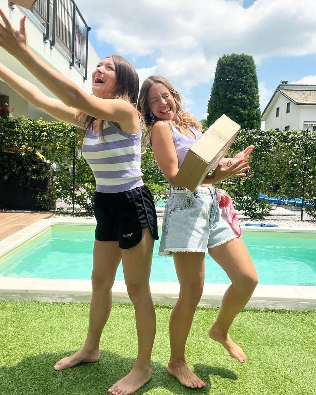 のインスタグラム：「What's inside your #PartnerCo box? ⁠ ⁠ Let us know down below.👇⁠ ⁠ 📸 @pamela_zullino」