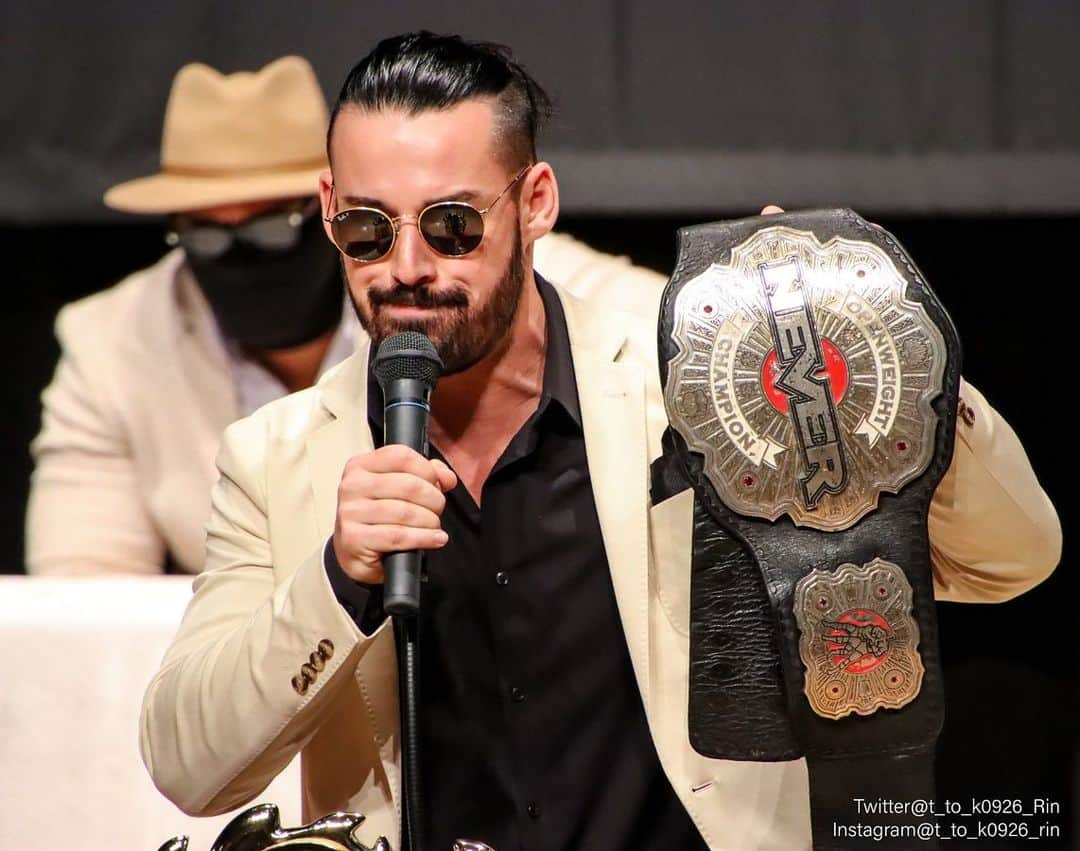 デビッド・フィンレーのインスタグラム：「My drip is untouchable.  • #g1climax33 #njpw #bulletclub #therebel #njpw」