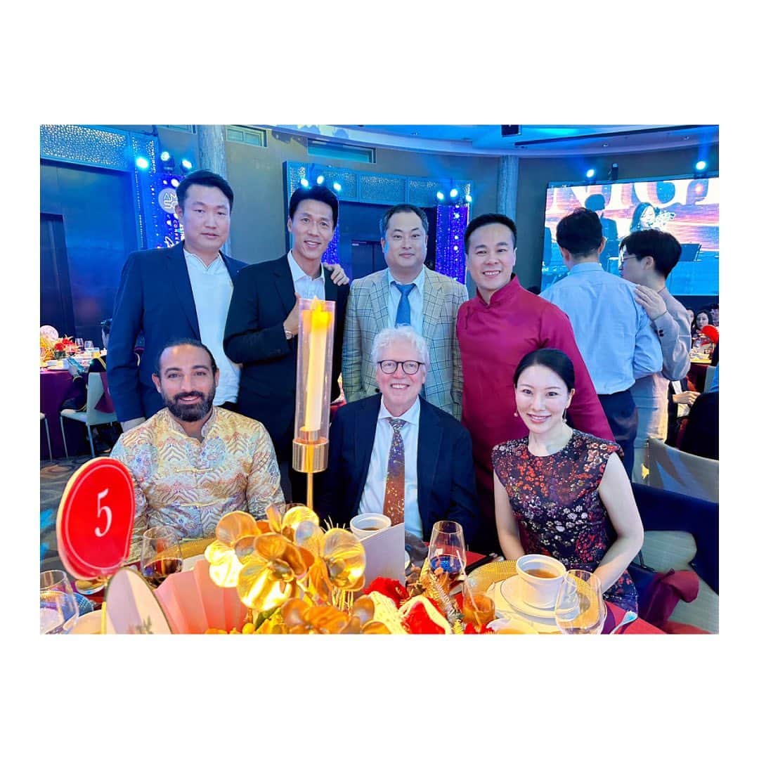 西川礼華のインスタグラム：「I had the incredible opportunity to deepen connections with renowned doctors from various countries during the gala dinner at AMSC 2023. It was truly inspiring to engage in conversations and learn from these esteemed professionals. Grateful for the chance to broaden my network and expand my horizons in the field of aesthetic dermatology.   #InternationalConference #GalaDinner #Networking #RenownedDoctors #InspiringConversations#shonanbeautyclinic  #ayakanishikawa #西川礼華」