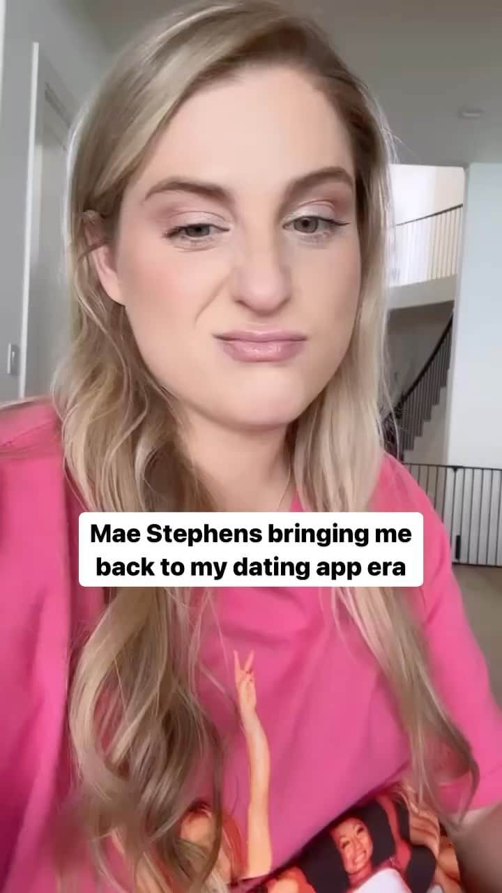 メーガン・トレイナーのインスタグラム：「Found my Mr. Right 7 years ago @darylsabara Can’t wait for yall to hear @maestephens_ new single #MrRight ft. meeee on Friday 8/4」