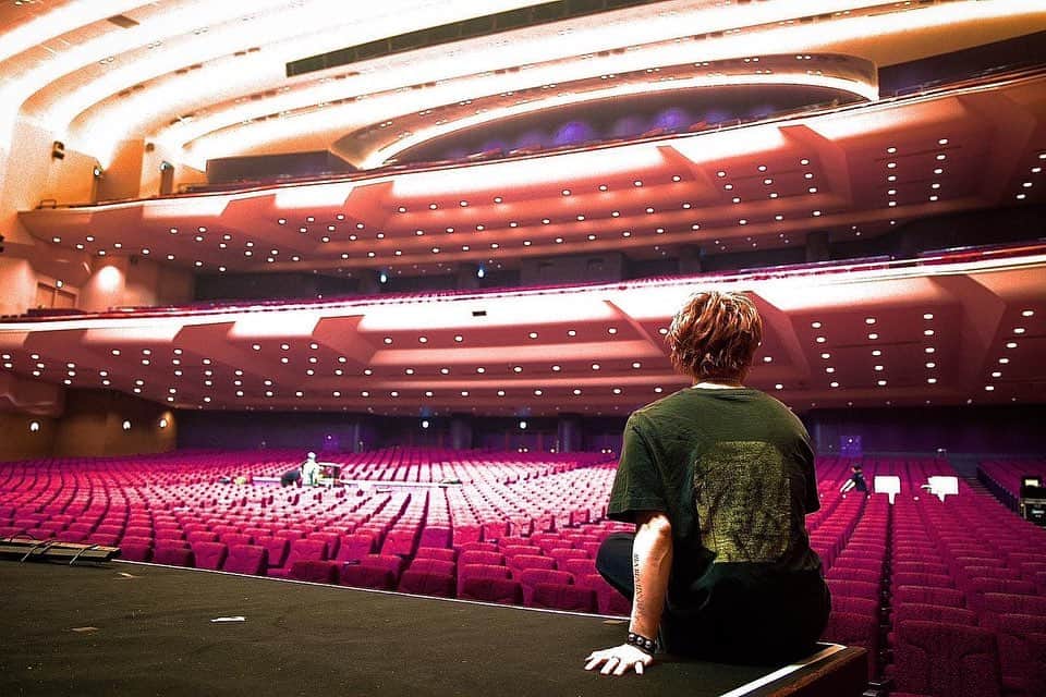 のインスタグラム：「B9 Unlimited  Day 10  thank u YOKOHAMA🩶  #超特急 #B9」