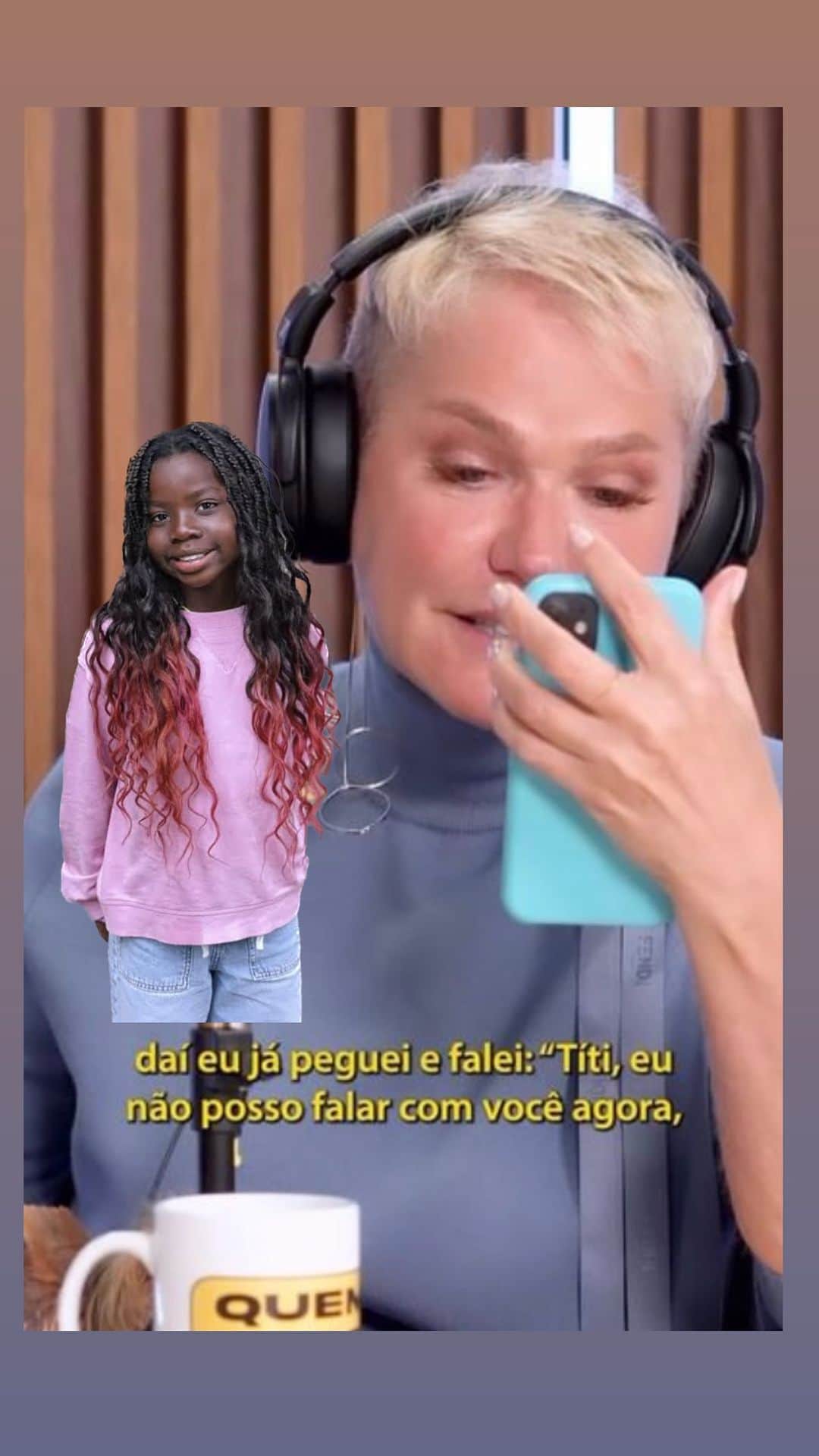 Giovanna Ewbankのインスタグラム：「Imagina ter o telefone da Xuxa, fazer ligação de vídeo pra ela e deixar a Xuxa falando sobre a alimentação do irmão enquanto vai ao banheiro? SÉRIO, minha filha é a melhor pessoa e o #QuemPodePod pode provar 😂😂😂  Pra gente, a Xuxa é um ícone, pra Títi é “só” a amiga dela. E o melhor!! A Xuxa sempre atende e dá atenção pra minha filha. Mais um motivo do meu amor absoluto pela nossa RAINHA! Demais, né? Eu surto com essa amizade do pop! 😂❤️❤️❤️  Pra saber mais dessa amizade e tantas outras histórias já sabe, né? Corre lá no @gioh_oficial pra assistir ao nosso papo inteirinho que tá muito bom!」