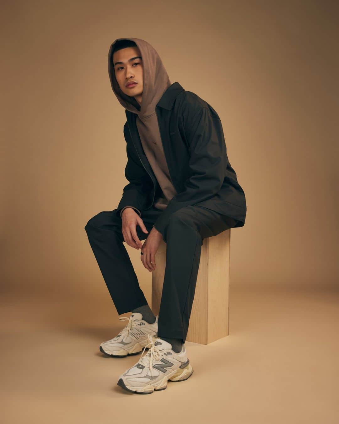 Foot Lockerのインスタグラム：「NB essentials for the squad 🔥   Shop Sneaker Season in-store & online now.」