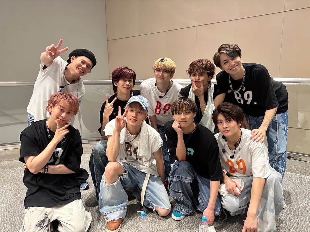 のインスタグラム：「B9 Unlimited パシフィコ横浜ありがとうございました✨来れなかった皆の気持ちもしっかり届いてたで！  追加公演を除けばファイナルという事で、あっという間やったなぁ！ツアーは8号車と沢山会えるからホンマに日々の糧になるし、僕自身も成長できています！ ホンマにありがとう😊  次は大事な日、8/8、8号車の日の追加公演‼️✨このまま突っ走って行くで！」