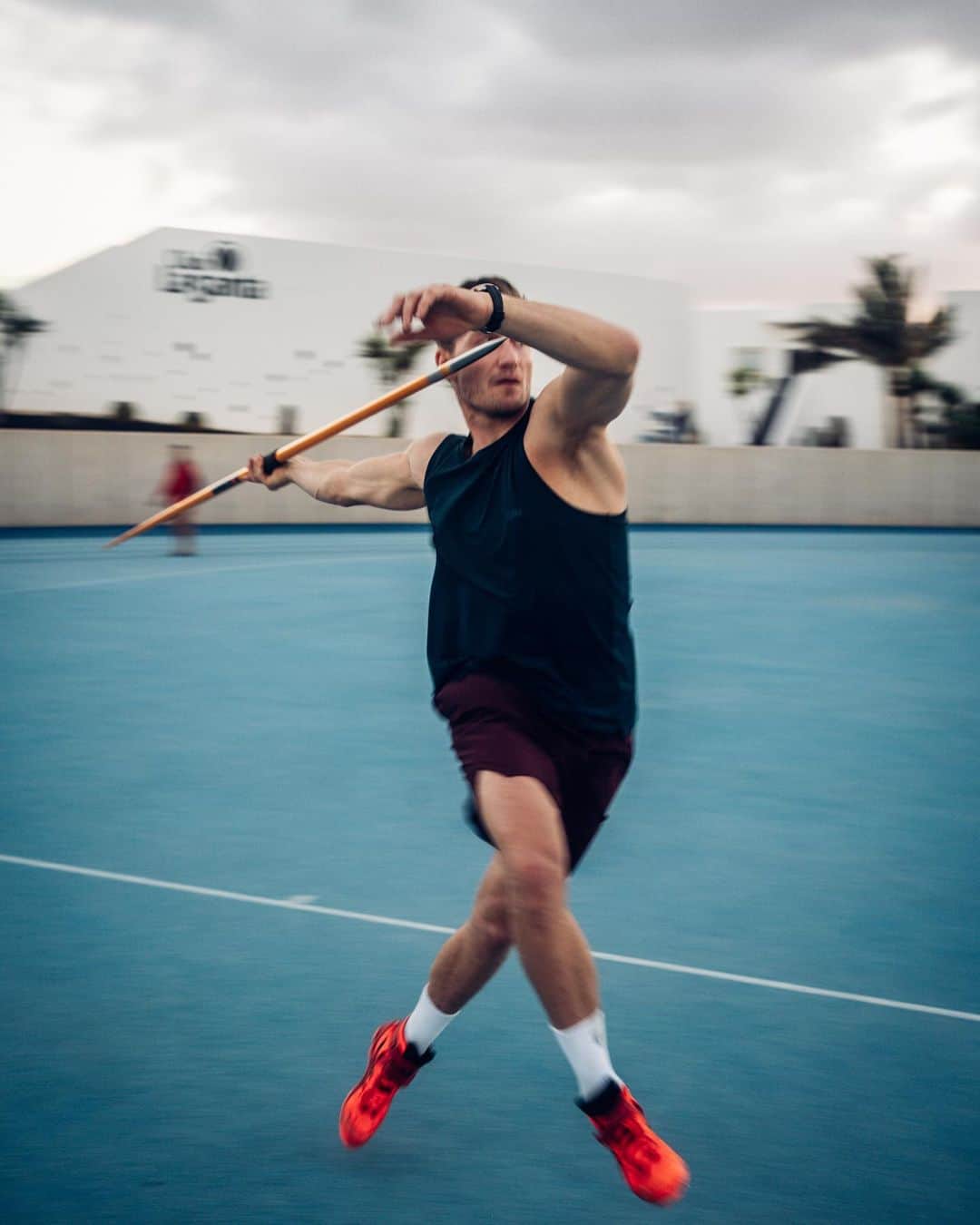トーマス・レーラーのインスタグラム：「Start today. Wether it‘s something that feels big or it‘s just a tiny little adjustment - go and do it ✌🏼  #mondayvibe #mondaymotivation #tracklife #trackandfield #throw #throws #javelinthrower 📸 by @juliusstammler」