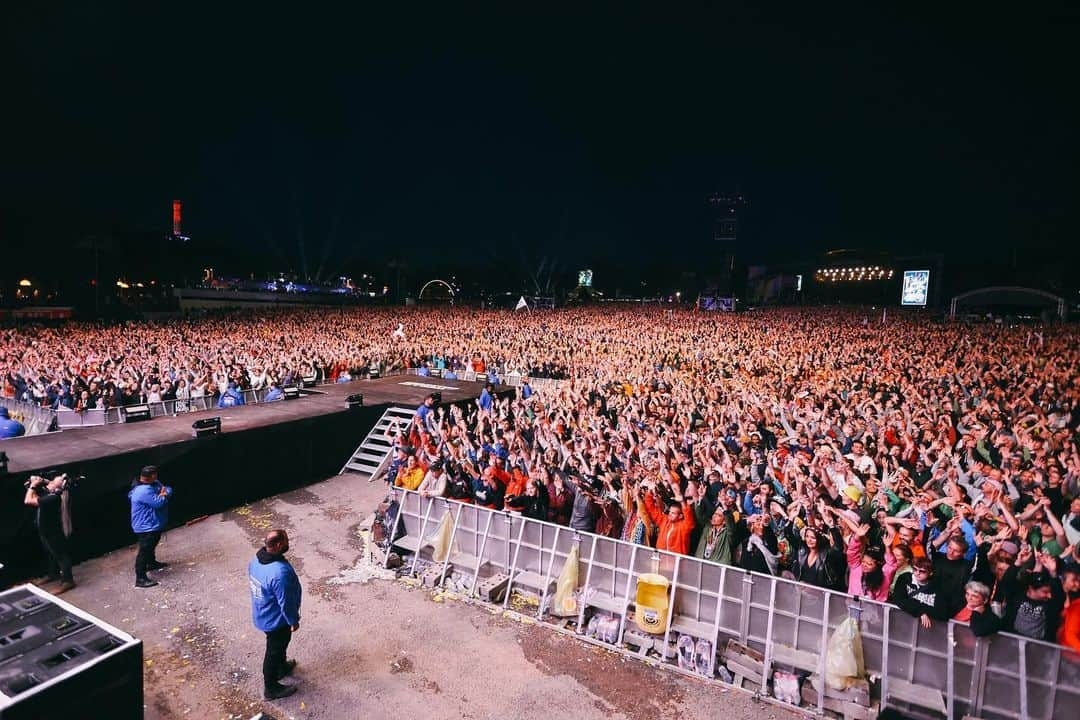 フェニックスさんのインスタグラム写真 - (フェニックスInstagram)「Merci les Vieilles charrues!!! 🔥🔥🔥 Photos by @rogerdominh」7月18日 1時42分 - wearephoenix