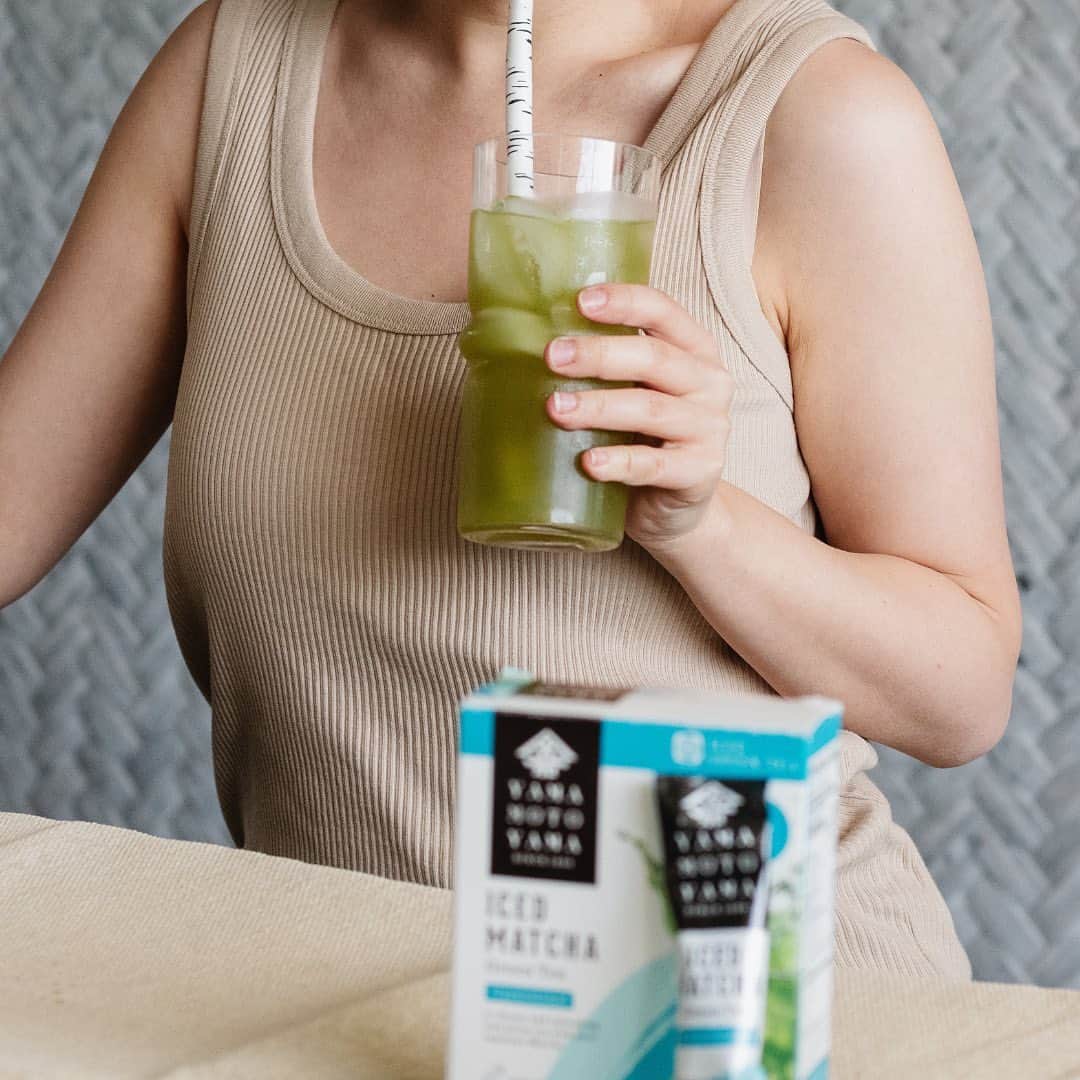 YAMAMOTOYAMA Foundedのインスタグラム：「Summer has arrived, and we have the perfect drink to cool you down!⁠ ⁠ Imagine a smooth and creamy Matcha drink with ice and a subtle sweetness. Each sip is an explosion of refreshing flavors that instantly invigorate and awaken your senses.⁠ ⁠ Whether relaxing on the beach, enjoying a picnic in the park, or simply looking for a moment of freshness, our Iced Matcha Green Tea will always be with you.⁠ ⁠ Click on our link in bio to shop!⁠ ⁠ #yamamotoyama #japanesegreentea #greentea #matcha #tea #healthy #wellness #tealover #organic」