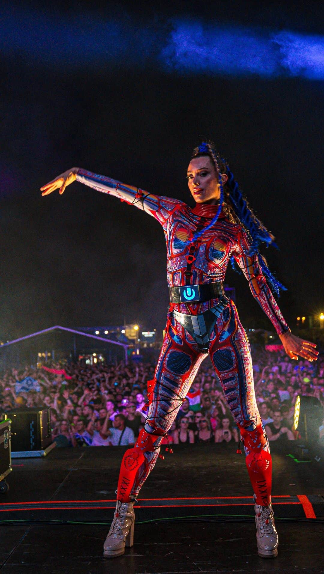 のインスタグラム：「Our favorite look from @ultraeurope 🚨  Tag us in your festival fits!   #festivalfashion #ultraangels #ultraeurope #costume」